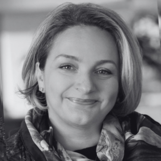 https://factory40.ro/2024/wp-content/uploads/2024/05/Ilinca-Pandele-320x320.png