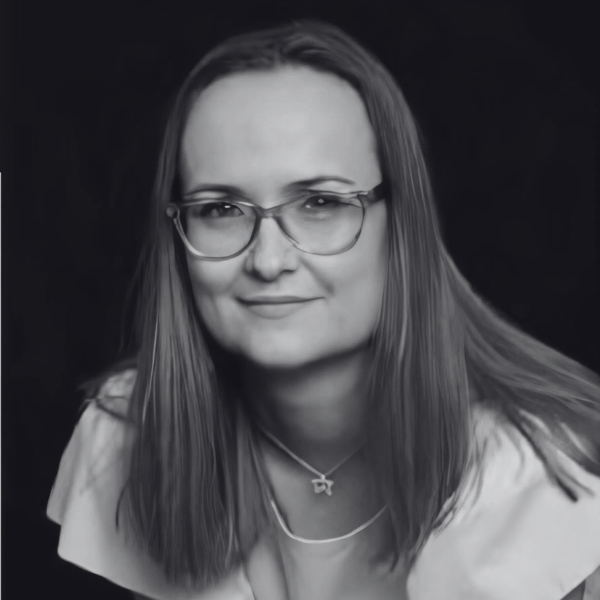 https://factory40.ro/2025/wp-content/uploads/2025/09/Mihaela-Constantinescu.png