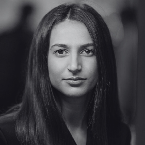 https://factory40.ro/2025/wp-content/uploads/2025/09/Raluca-Lucat.png